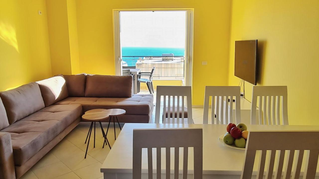 Colorful Sea View Apartment Sarande Bagian luar foto