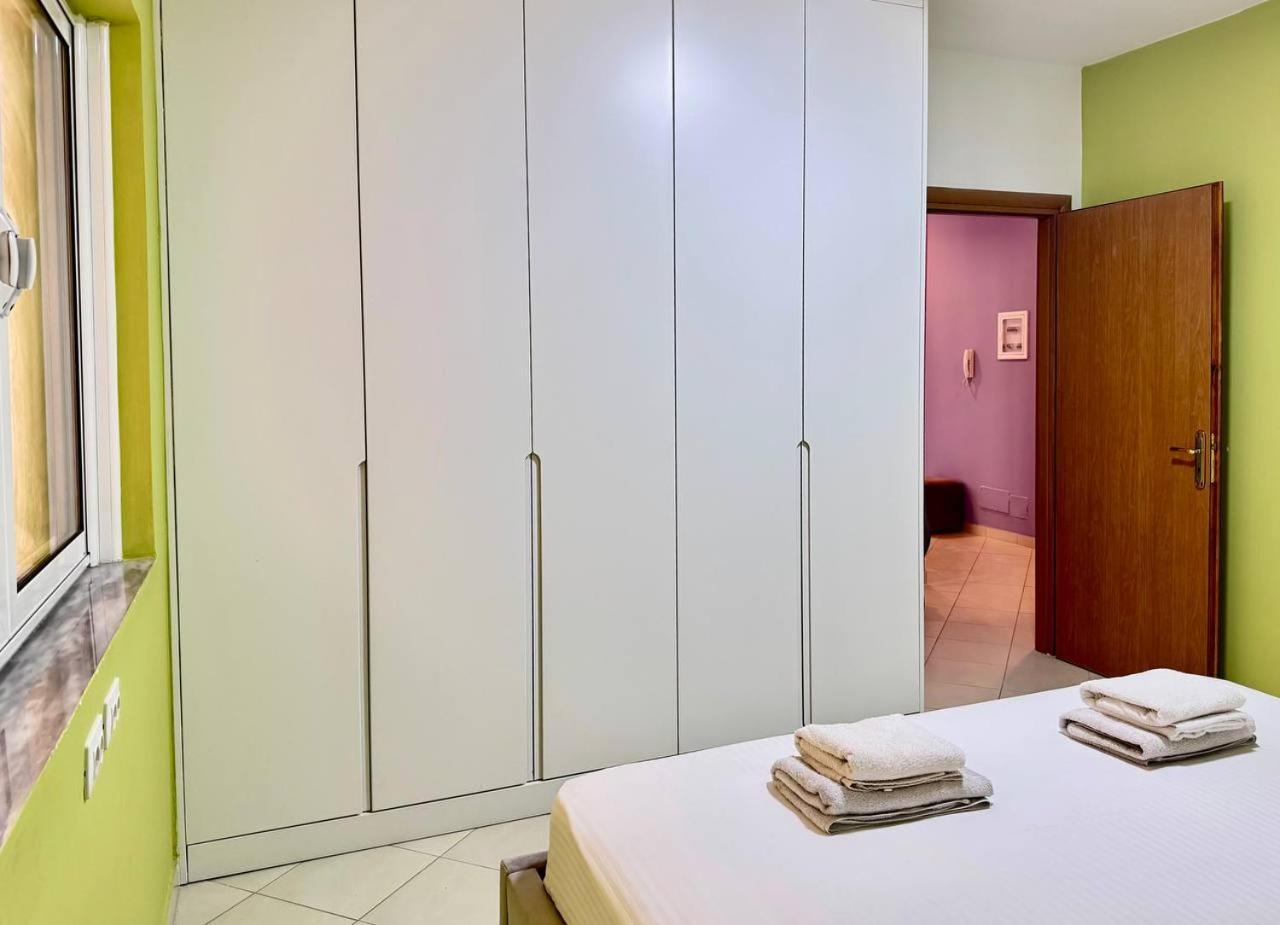 Colorful Sea View Apartment Sarande Bagian luar foto